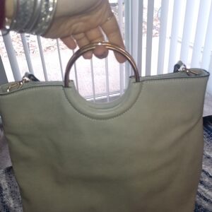 Lauren Conrad Gold Ring Grey Crossbody 🍭